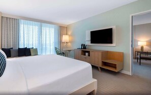 1 bedroom, iron/ironing board, WiFi, bed sheets - Beachfront 1BR resort in the heart of Clearwater beach! Close to food & fun! (Clearwater)