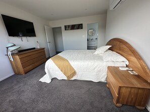 3 chambres, fer et planche à repasser, Wi-Fi gratuit, draps fournis