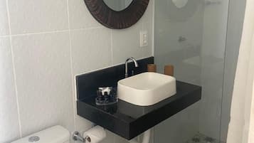 Quarto casal conforto | Wi-Fi de cortesia, roupa de cama