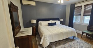 1 bedroom, desk, iron/ironing board, free WiFi - Historic Grove Park Rental - Apt #2 (Asheville)