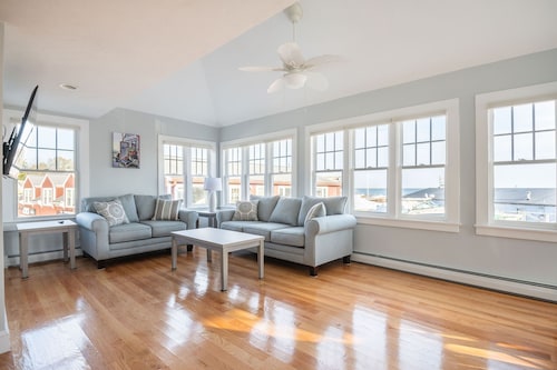 Cozy 2BR Apartment in Charming Snug Harbor, Duxbury, MA