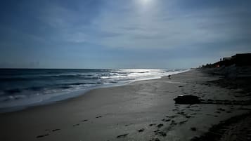 In Strandnähe, Liegestühle