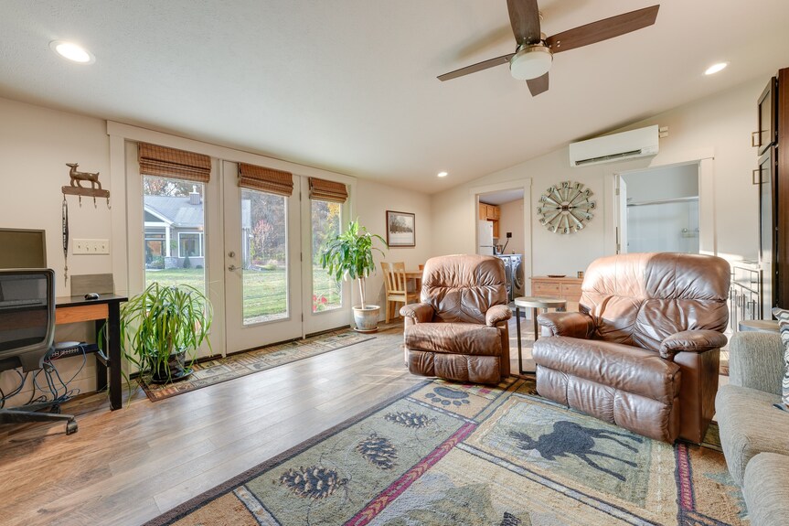5 Mi To St Joseph River: Apartment W/ Fire Pit! - Middlebury, IN