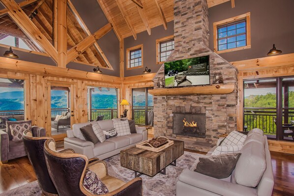 Interior - Splashing at the Bluffs (Sevierville)