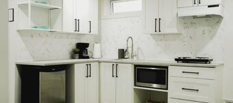 Versatile Cozy Oasis for Travelers