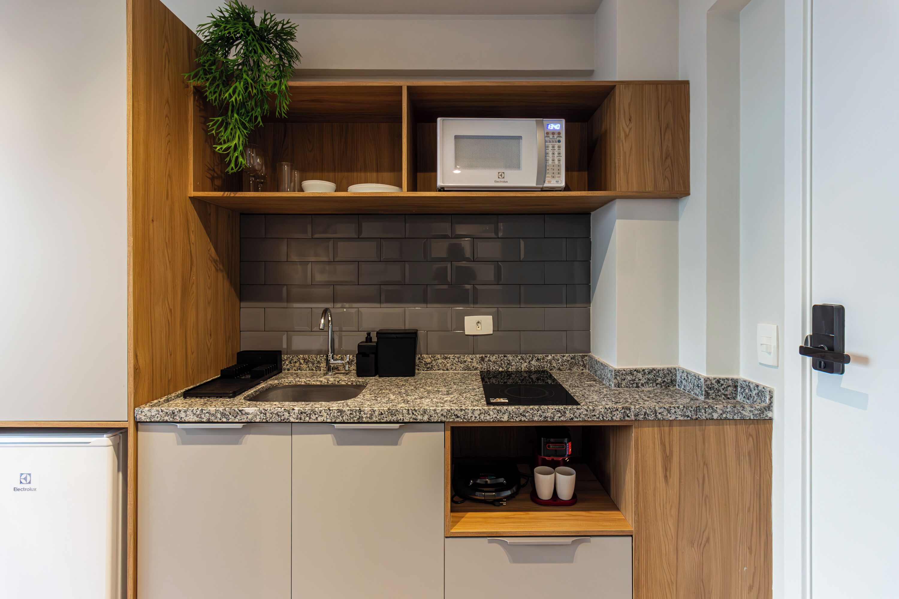 Business Studio (504640) | Private kitchen | Espresso maker, mini-fridge, stovetop, toaster
