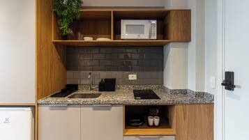 Business Studio (504640) | Private kitchen | Espresso maker, mini-fridge, stovetop, toaster