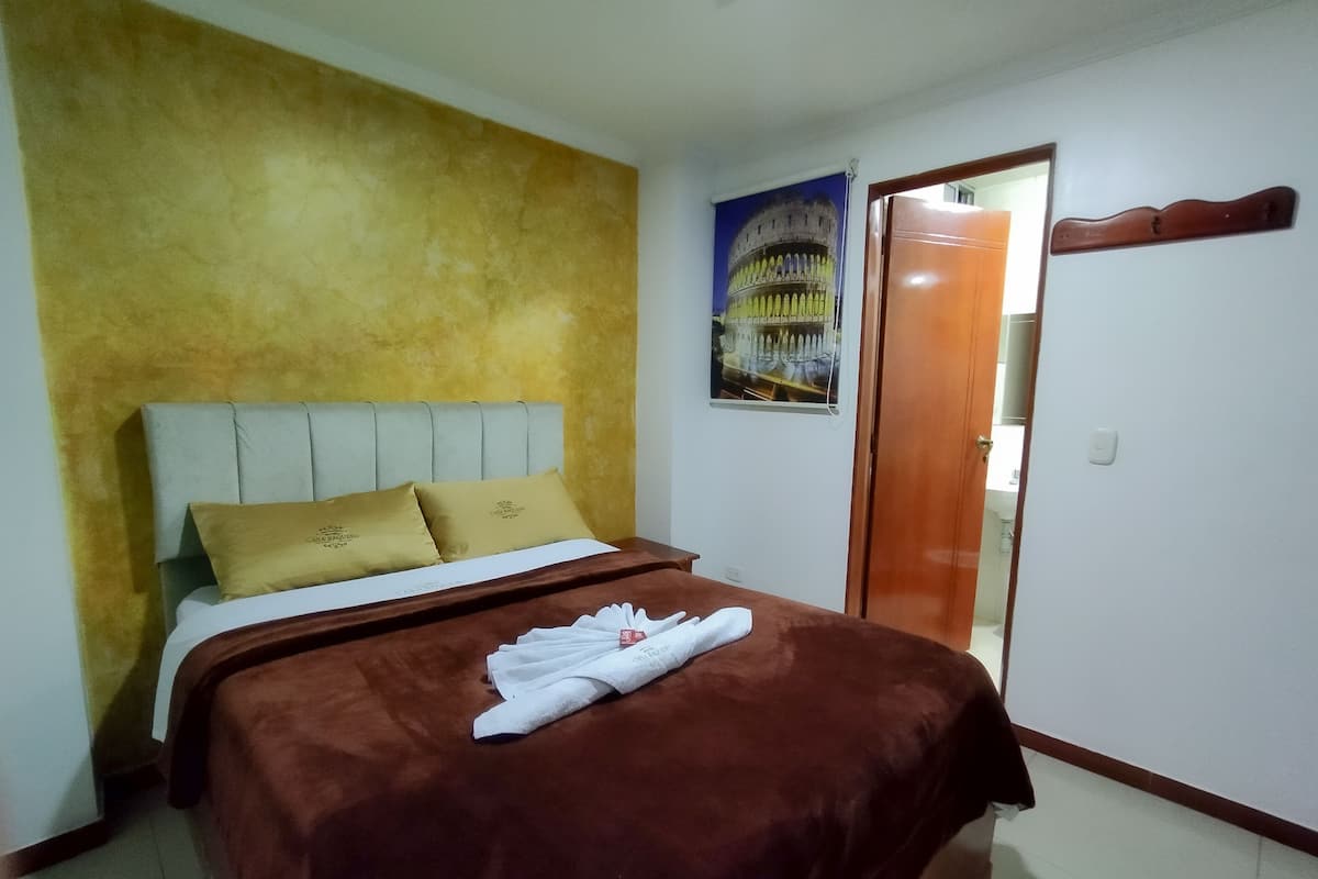 Standaard kamer, 1 tweepersoonsbed | 1 slaapkamer, donzen dekbedden, een laptopwerkplek, gratis wifi