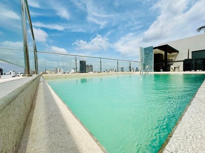 COMODO MONOAMBIENTE EN EQUIPETROL CON PISCINA EN CONDOMINIO!