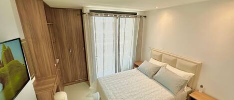 1 habitación, tabla de planchar con plancha, wifi y ropa de cama