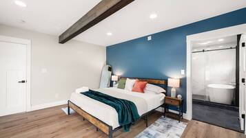 3 Schlafzimmer, Schreibtisch, Bügeleisen/Bügelbrett, Reisekinderbett