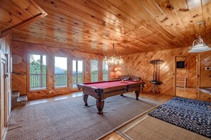 غرفة الألعاب