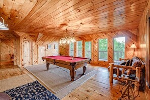 Games room - Free Dollywood Tix/Views/Pool/Spacious/Arcade (Sevierville)