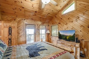 5 bedrooms, iron/ironing board, free WiFi, bed sheets