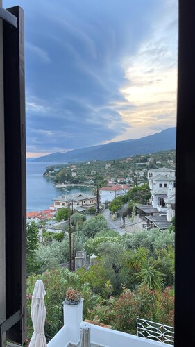 Iris Sea View Villa - Impeccable view only a 5 min walk from the nearest beach!