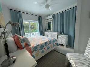 2 عدّة غرف نوم ومكواة/لوح كي وواي فاي وملاءات أسرّة