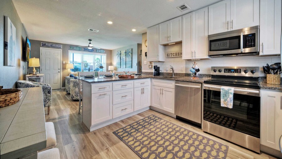 2BR Condo w/ Gulf Views, 2 Pools, Courts Blue Water Bliss by Avantstay