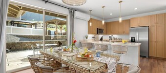 Makaha Villa by Avantstay Mountain + Ocean Views