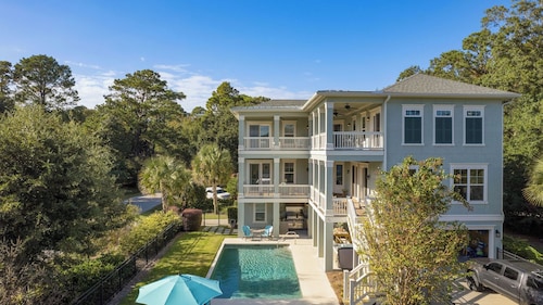 Sweetbay by Avantstay 1 Min Walk to Beach + Pool