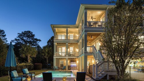 Sweetbay by Avantstay 1 Min Walk to Beach + Pool