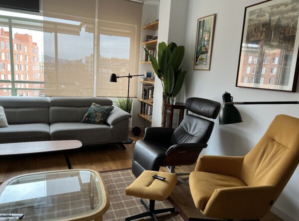 Living area - Top floor apartment in front of bogatell beach (Barcelona)