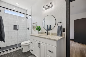 Shower, towels