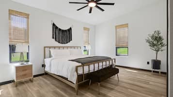 3 bedrooms, travel crib, WiFi, bed sheets