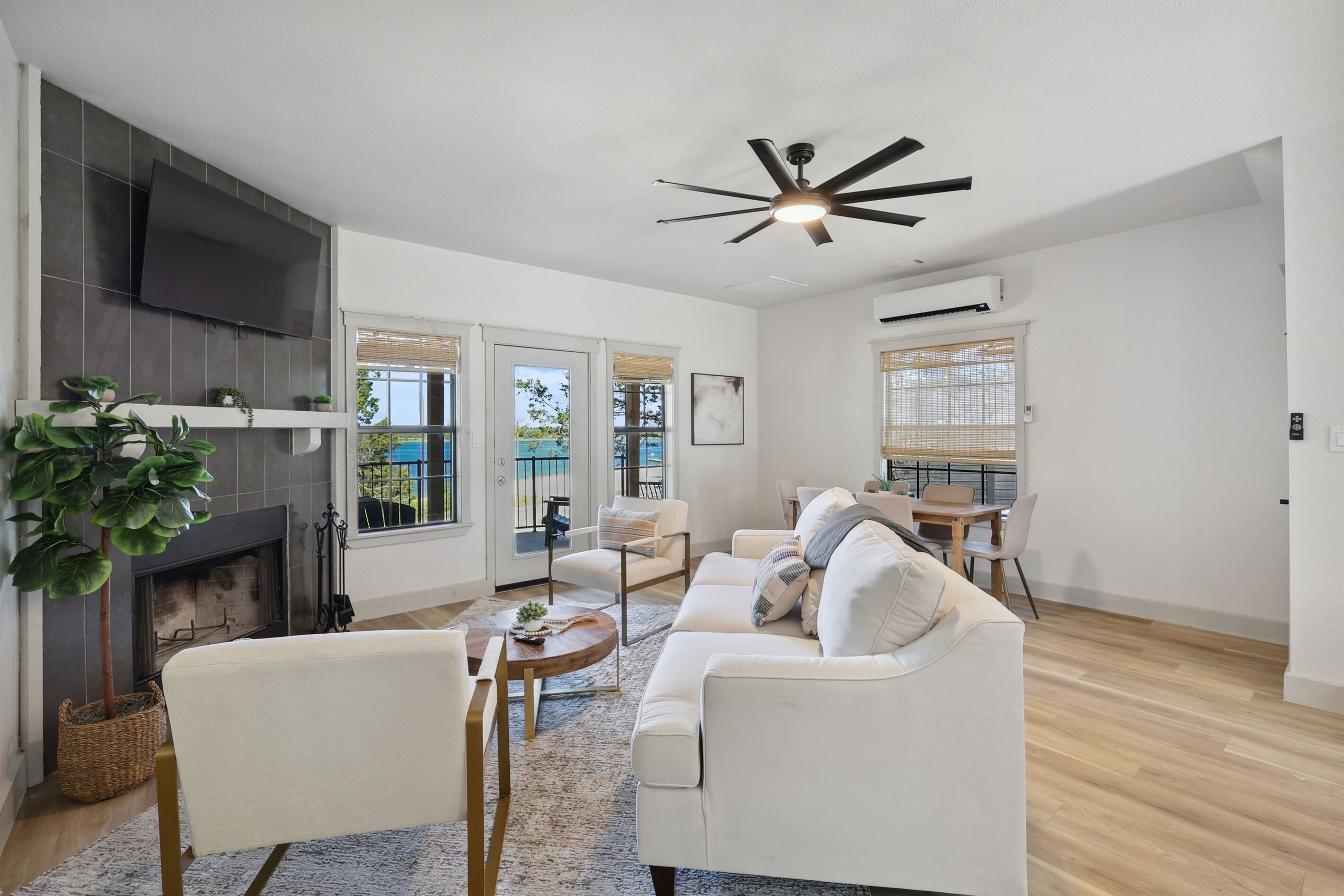 智能电视、壁炉