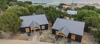 New listing! *Sunshine Retreat: lakeview, fire pit, community pool