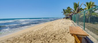 Ewa Beach Apartment ~ 1 Mi to Puʻuloa Beach Park!