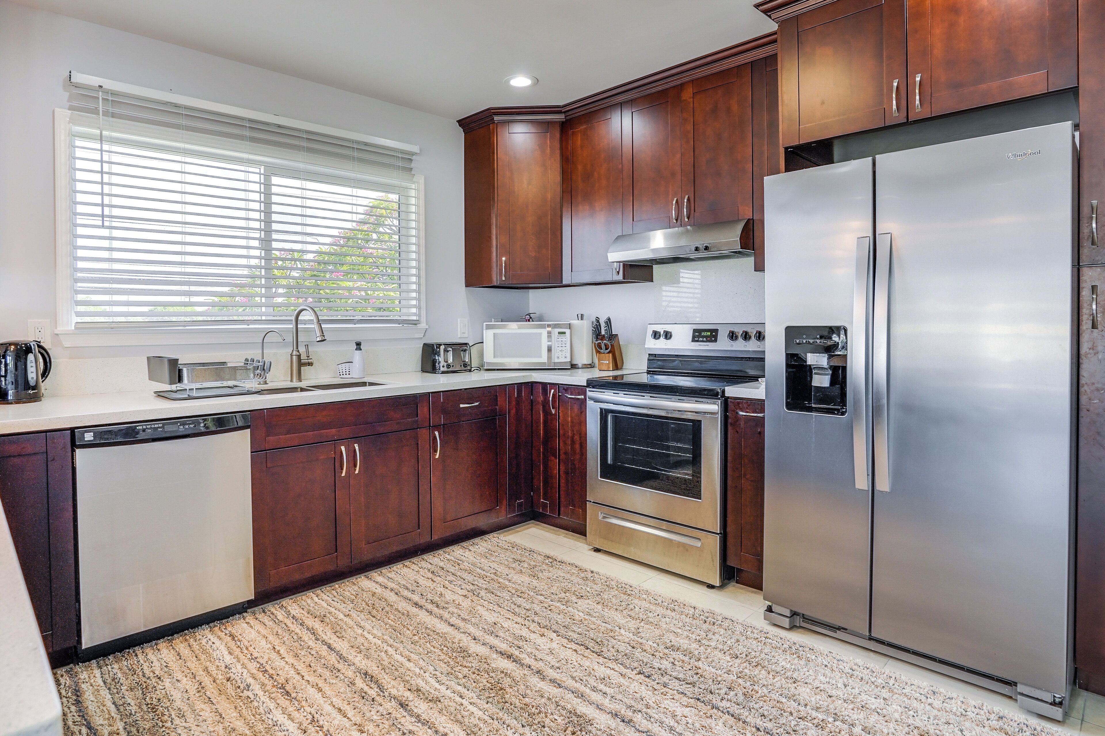 Cookware/dishes/utensils