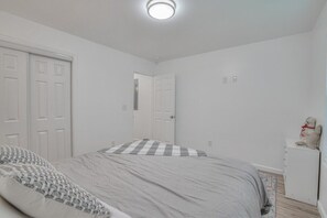 3 chambres, fer et planche Ă repasser, Wi-Fi gratuit, draps fournis