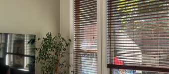 Warm & Cozy Garden suite - YVR with Free parking