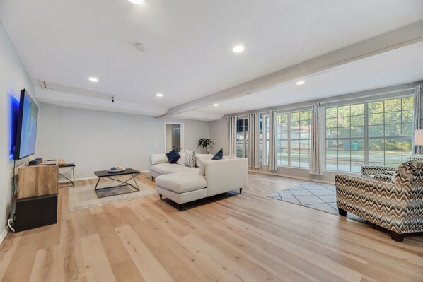 Living area - Charming house in welcoming Denton with. EV charger (Denton)