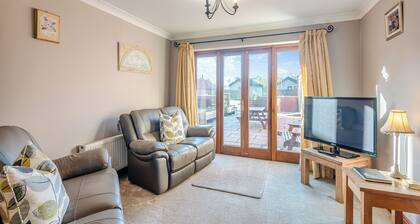 Chestnut Cottage - UK45580