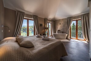 4 chambres, fer et planche à repasser, Wi-Fi gratuit, draps fournis