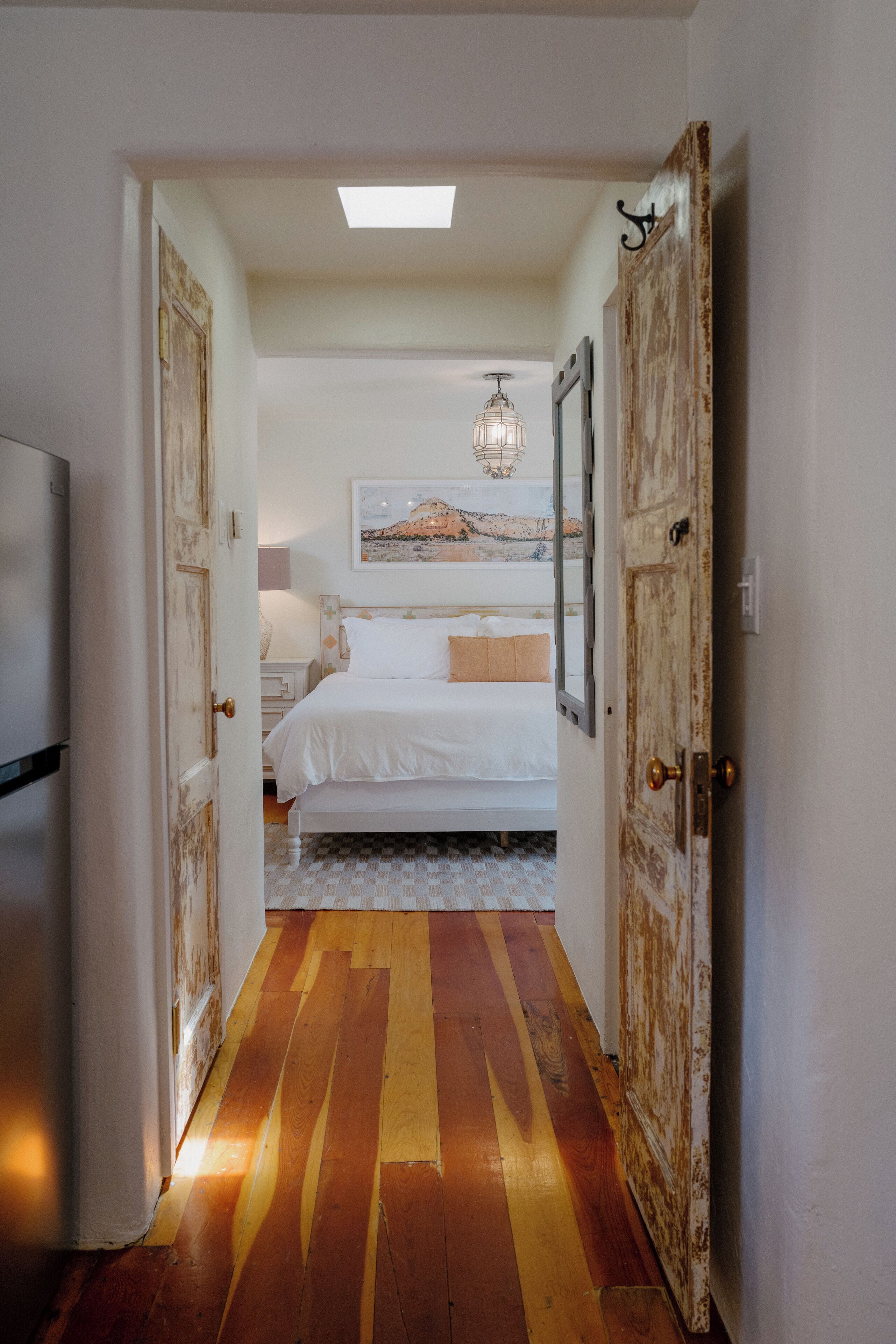 Suite | Iron/ironing board, free WiFi, bed sheets