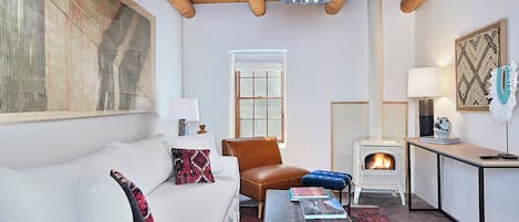 Svit | Vardagsrum | 32-tums smart-tv med digitalkanaler, Netflix och streamingtjÀnster