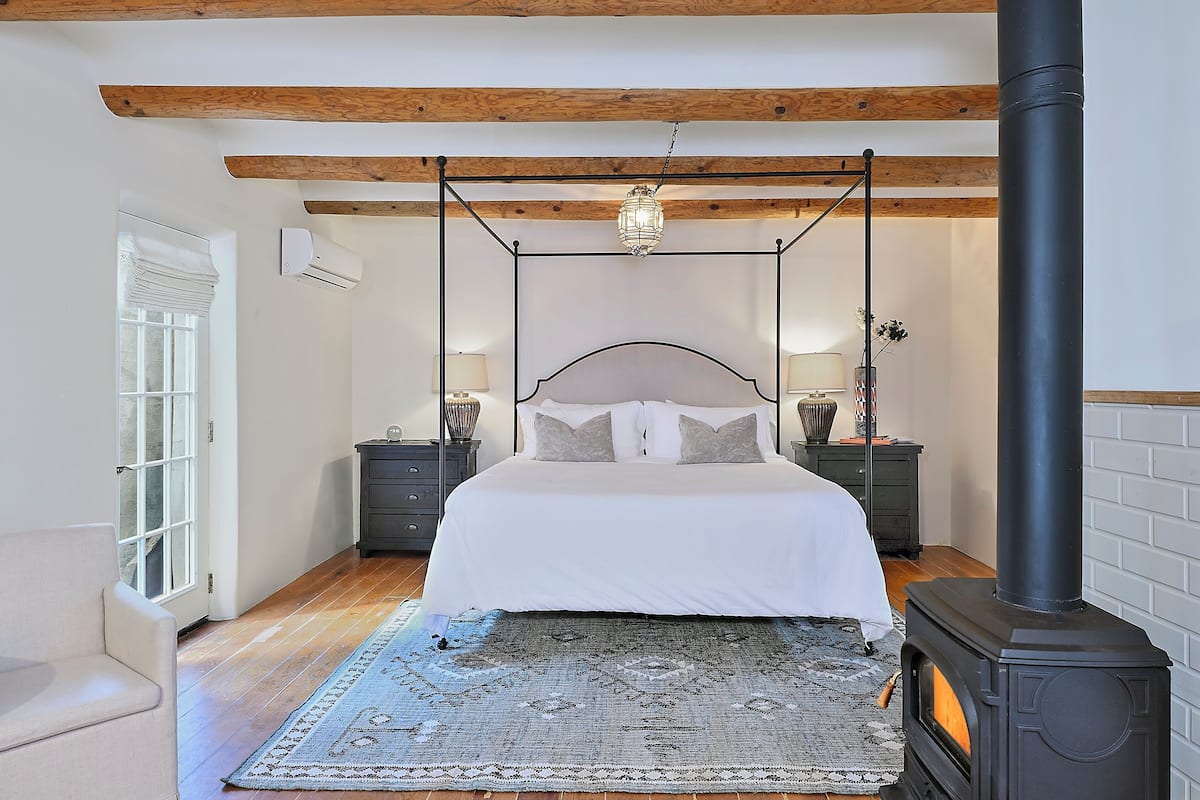 Studio | 1 bedroom, iron/ironing board, free WiFi, bed sheets