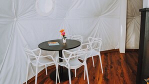 Dining - Mockingbird Geodesic Dome at Starlight Haven Resort (Hot Springs)