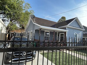 Exterior - 3 bedroom home in the heart of Houston (Houston)