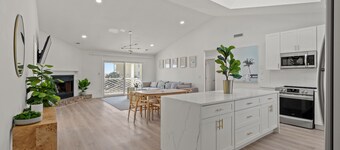 Long Bay Duplex Upper Unit by the Beach