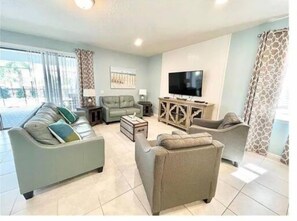 Smart-tv en een tafeltennistafel