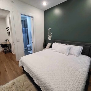 3 bedrooms, desk, iron/ironing board, free WiFi - 3Bed-3BA Luxury Condo-Gym-Rooftop Deck-No Steps-WIFI-Granite-Selfie Wall-Opry (Nashville)