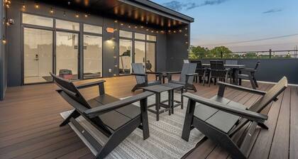 3Bed-3BA Luxury-Rooftop Deck-No Steps-WIFI-King Bed-Ensuite Baths-5 mins to Opry