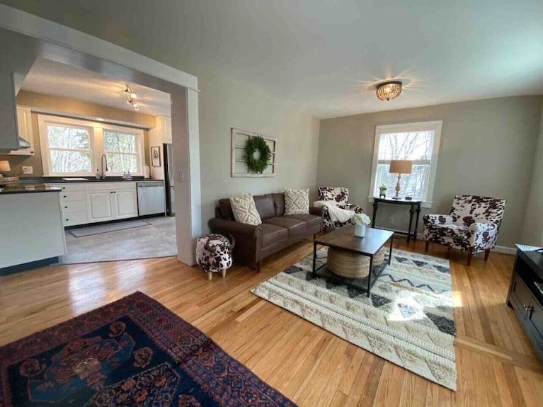 The Cottage @ Afton Mountain- Close To Wineries! - Crozet, VA