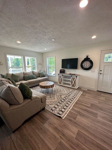 Bears Den: Lake Home w/ Boat Slip