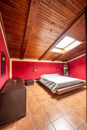 1 chambre, bureau, fer et planche à repasser, Wi-Fi