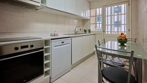 Private kitchen - Mon Coin Dans La Ville by Madeira Sun travel (Funchal)