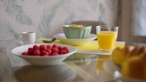 Breakfast meal - Mon Coin Dans La Ville by Madeira Sun travel (Funchal)
